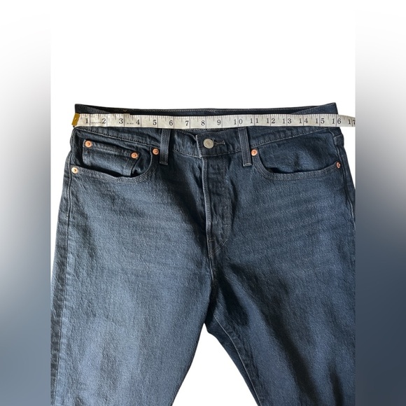 Levi's Premium Wedgie Fit Button
Fly Jean Black size 31 BIG E!!! - Picture 3 of 16